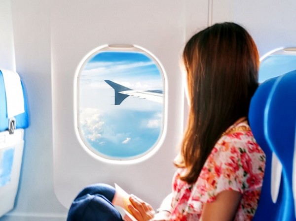 Còn chờ gì nữa mà bạn không học cách làm đẹp ngay trên một chuyến bay? Còn chờ gì nữa mà bạn không học cách làm đẹp ngay trên một chuyến bay?