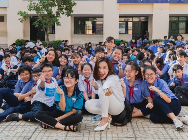 Teen THCS Nguyễn Văn Luông Teen THCS Nguyễn Văn Luông "gõ cửa" mùa Hè cùng "công chúa Jasmine" Ái Phương