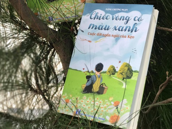Bạn đã đọc “Chiếc Vòng Cổ Màu Xanh” – cuốn cẩm nang để “nhảy ùm vào thế giới” của Boss? Bạn đã đọc “Chiếc Vòng Cổ Màu Xanh” – cuốn cẩm nang để “nhảy ùm vào thế giới” của Boss?