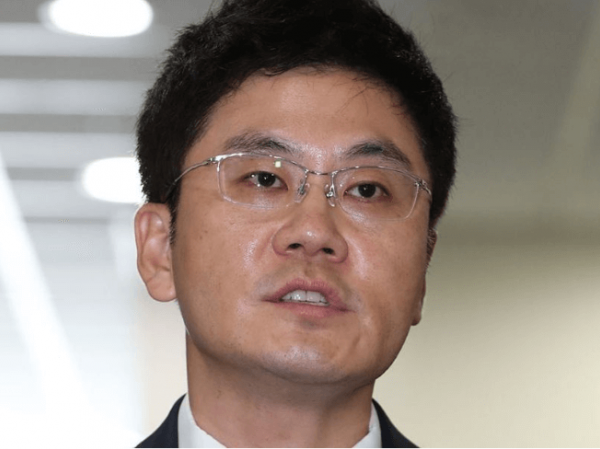 YG sẽ YG sẽ "thay máu" toàn bộ khi CEO Yang Min Suk tiếp bước anh trai từ chức?