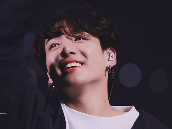 Thì ra những lần BTS live stream trên V live đều ẩn chứa một bí mật không ngờ Thì ra những lần BTS live stream trên V live đều ẩn chứa một bí mật không ngờ