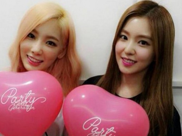 Vẫn biết Taeyeon (SNSD) và Irene (Red Velvet) giống nhau, nhưng ai ngờ giống đến mức này Vẫn biết Taeyeon (SNSD) và Irene (Red Velvet) giống nhau, nhưng ai ngờ giống đến mức này