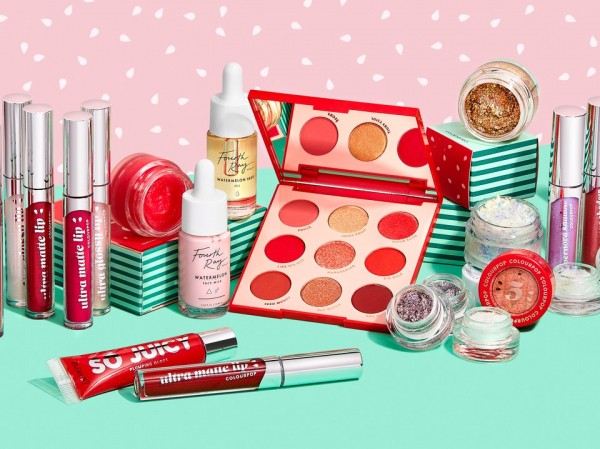 Còn chờ gì nữa mà chưa rinh ngay một trong những bộ make-up đỉnh nhất Hè này Còn chờ gì nữa mà chưa rinh ngay một trong những bộ make-up đỉnh nhất Hè này