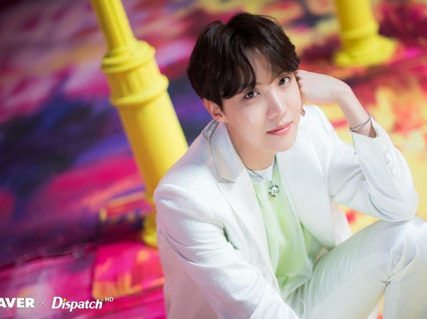 j-hope (BTS) đã j-hope (BTS) đã "đốn tim" staff trong quá trình làm việc như thế nào?