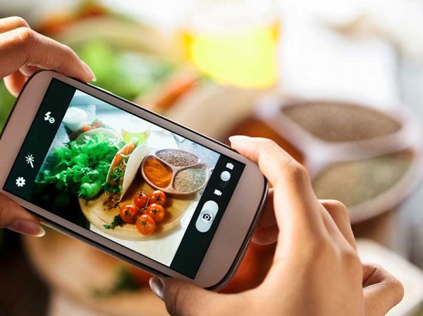 Không phải travel blogger nữa rồi, mà food blogger mới đang khiến thế hệ Z phát sốt Không phải travel blogger nữa rồi, mà food blogger mới đang khiến thế hệ Z phát sốt