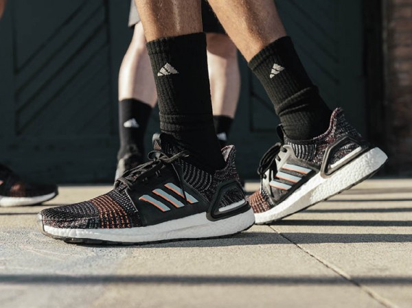 Các sneakerhead toàn cầu Các sneakerhead toàn cầu "đứng ngồi không yên" trước công nghệ đế giày mới