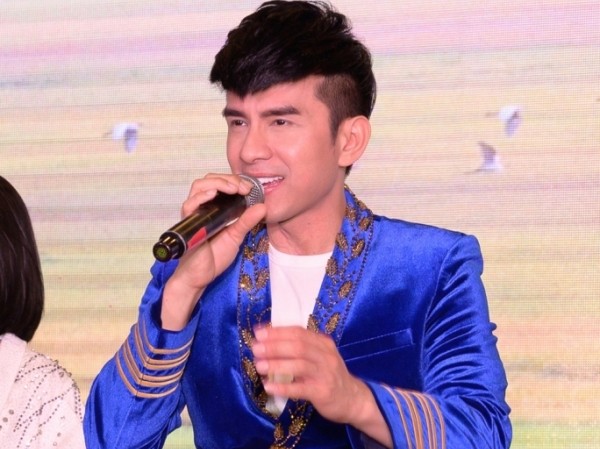 Nam ca sĩ Đan Trường tiết lộ bí quyết giữ gìn sắc vóc trẻ trung mãi như tuổi 18 Nam ca sĩ Đan Trường tiết lộ bí quyết giữ gìn sắc vóc trẻ trung mãi như tuổi 18