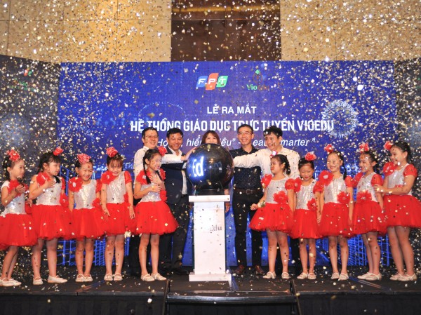 Hệ thống học tập trực tuyến VioEdu ứng dụng Trí tuệ nhân tạo giúp teen giảm 50% thời gian học tập Hệ thống học tập trực tuyến VioEdu ứng dụng Trí tuệ nhân tạo giúp teen giảm 50% thời gian học tập