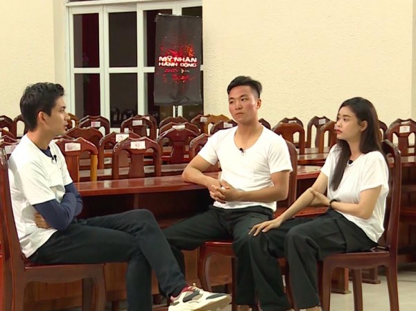 Trương Quỳnh Anh bày tỏ những bất mãn khi cùng Tim tham gia “Mỹ nhân hành động” Trương Quỳnh Anh bày tỏ những bất mãn khi cùng Tim tham gia “Mỹ nhân hành động”