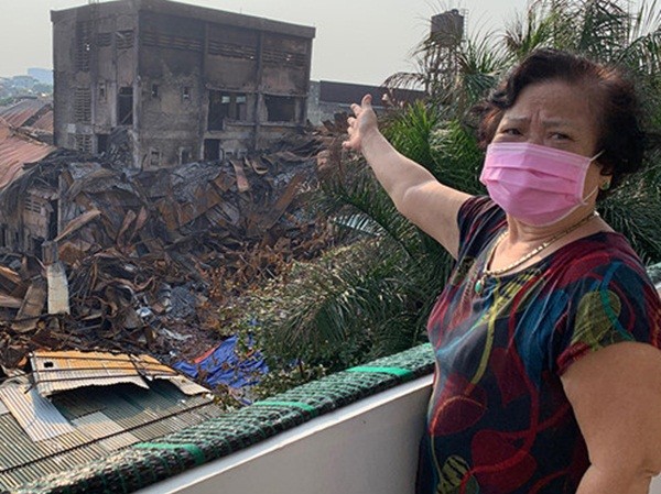 Vụ cháy Công ty Rạng Đông: Nhiều hộ dân sơ tán, yêu cầu bồi thường Vụ cháy Công ty Rạng Đông: Nhiều hộ dân sơ tán, yêu cầu bồi thường