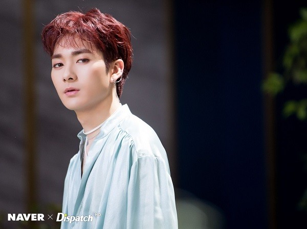 Đây là cái giá mà Aron (NU'EST) phải trả khi thua cược các cậu em cùng nhóm Đây là cái giá mà Aron (NU'EST) phải trả khi thua cược các cậu em cùng nhóm