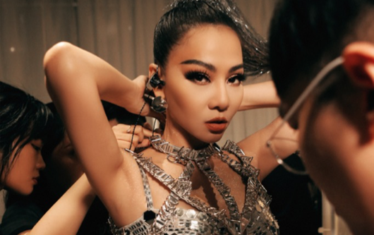 Thu Minh tiết lộ Thu Minh tiết lộ "gia tài" tại triển lãm ảnh về chính cuộc đời mình