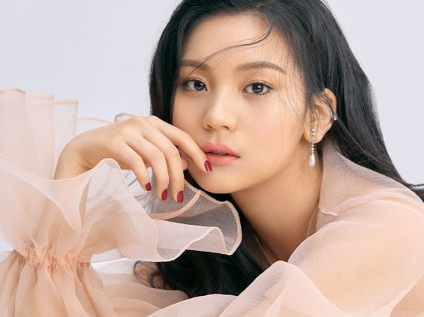 Những nữ idol quyết tâm “vịt hóa thiên nga” sau khi bị chê bai về ngoại hình Những nữ idol quyết tâm “vịt hóa thiên nga” sau khi bị chê bai về ngoại hình