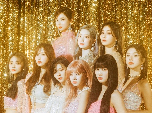 Thật thú vị khi JYP tích cực “đẩy thuyền” cho TWICE trong MV mới “Feel Special” Thật thú vị khi JYP tích cực “đẩy thuyền” cho TWICE trong MV mới “Feel Special”