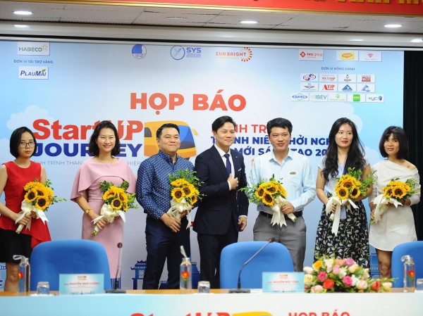 Startup Journey 2019: Hành trình thanh niên khởi nghiệp đổi mới sáng tạo trong ngành Du lịch Startup Journey 2019: Hành trình thanh niên khởi nghiệp đổi mới sáng tạo trong ngành Du lịch