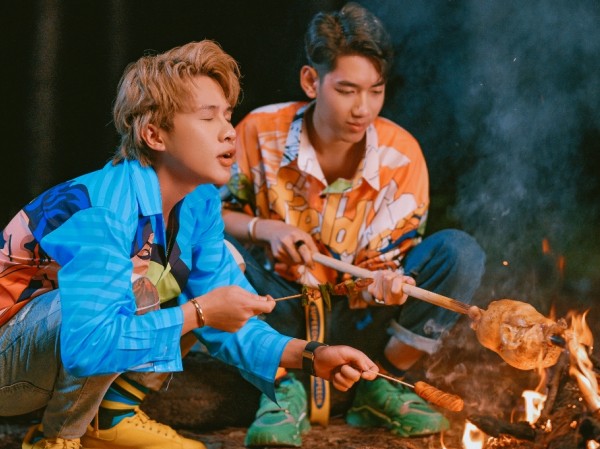 Toàn bộ vé Fan Meeting được Toàn bộ vé Fan Meeting được "tẩu tán" sạch sẽ, K-ICM và Jack tung teaser MV đầy kịch tính