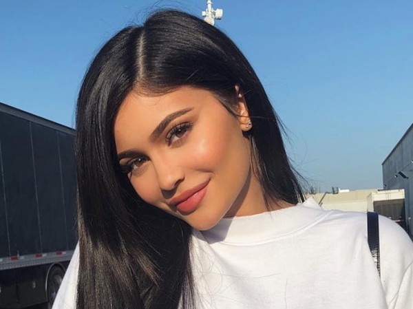 Ăn kiêng cân bằng kiềm – Bí kíp giữ dáng của Kylie Jenner Ăn kiêng cân bằng kiềm – Bí kíp giữ dáng của Kylie Jenner