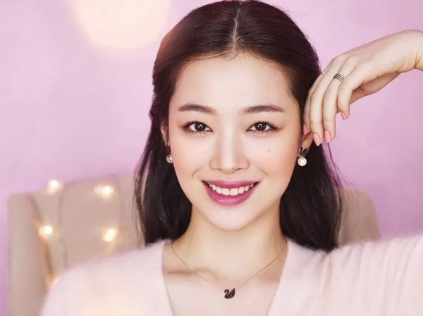 Từ chuyện Sulli, mới thấy trầm cảm là nỗi ám ảnh đáng sợ đến thế nào ở K-Pop Từ chuyện Sulli, mới thấy trầm cảm là nỗi ám ảnh đáng sợ đến thế nào ở K-Pop