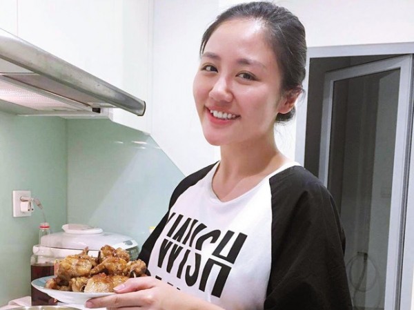 Là cô dâu trong MV, nhưng nấu ăn khéo thế này thì Văn Mai Hương sẵn sàng lấy chồng rồi Là cô dâu trong MV, nhưng nấu ăn khéo thế này thì Văn Mai Hương sẵn sàng lấy chồng rồi