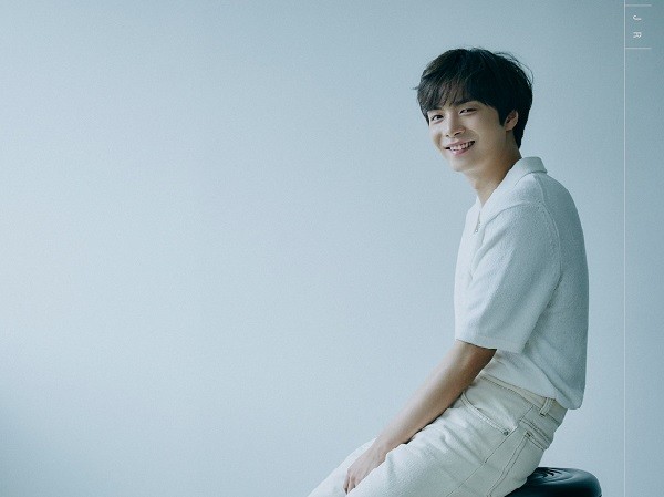 Lần đầu khoe giọng hát, JR (NU'EST) khiến L.O.Λ.E cực kỳ xúc động và phấn khích Lần đầu khoe giọng hát, JR (NU'EST) khiến L.O.Λ.E cực kỳ xúc động và phấn khích