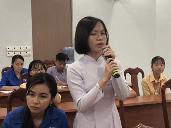 “Ám ảnh” kẹt xe mỗi sáng đi học, nữ sinh kiến nghị đổi giờ học “Ám ảnh” kẹt xe mỗi sáng đi học, nữ sinh kiến nghị đổi giờ học