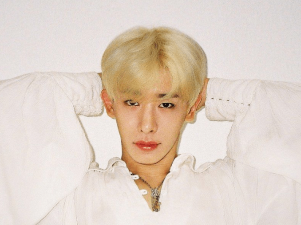 Wonho viết tâm thư gửi đến fan sau khi rời nhóm MONSTA X Wonho viết tâm thư gửi đến fan sau khi rời nhóm MONSTA X