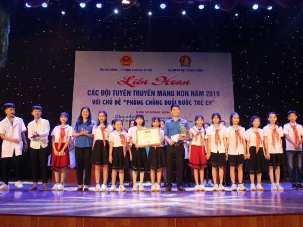 Nghệ An đạt giải Nhất Liên hoan các Đội tuyên truyền măng non Nghệ An đạt giải Nhất Liên hoan các Đội tuyên truyền măng non "Phòng, chống đuối nước" 2019