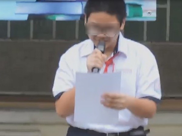 Nam sinh ở TP.HCM bị kỷ luật vì xúc phạm nhóm nhạc Hàn Quốc Nam sinh ở TP.HCM bị kỷ luật vì xúc phạm nhóm nhạc Hàn Quốc