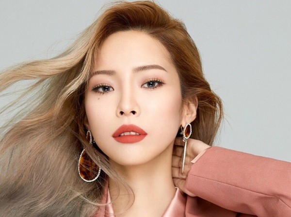 Heize, mở đường vào trái tim khán giả bằng cá tính âm nhạc rất riêng của mình Heize, mở đường vào trái tim khán giả bằng cá tính âm nhạc rất riêng của mình