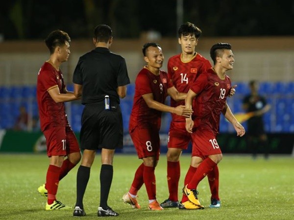 Quang Hải: “Cầu thủ U22 Việt Nam tặng toàn bộ đồ ăn cho đội tuyển nữ” Quang Hải: “Cầu thủ U22 Việt Nam tặng toàn bộ đồ ăn cho đội tuyển nữ”