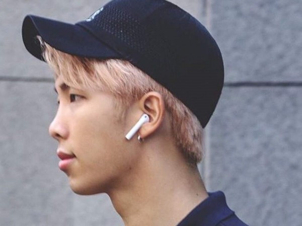 Vẫn biết RM (BTS) hay quên, nhưng đánh mất được chừng này Airpod thì đúng là bó tay Vẫn biết RM (BTS) hay quên, nhưng đánh mất được chừng này Airpod thì đúng là bó tay