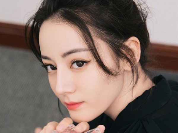 Những cuộc đua bất tận trong giới sao nữ C-Biz hạng A hay chuyện giữ ngôi vị Những cuộc đua bất tận trong giới sao nữ C-Biz hạng A hay chuyện giữ ngôi vị