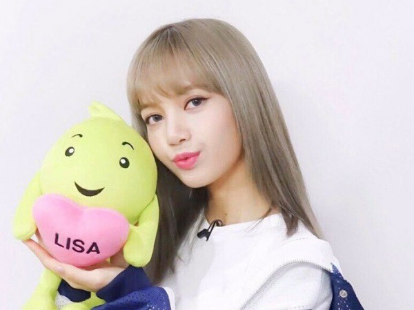 Choáng váng trước mức thù lao cao ngang sao quốc tế của Lisa (Black Pink) Choáng váng trước mức thù lao cao ngang sao quốc tế của Lisa (Black Pink)