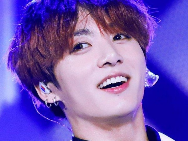 Nội bộ ARMY lục đục vì fan Jungkook cho rằng anh chàng bị đối xử bất công Nội bộ ARMY lục đục vì fan Jungkook cho rằng anh chàng bị đối xử bất công
