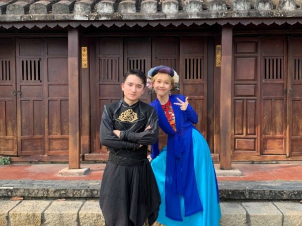 Phan Mạnh Quỳnh mở màn 2020 bằng MV mới kết hợp cùng YouTuber Hậu Hoàng Phan Mạnh Quỳnh mở màn 2020 bằng MV mới kết hợp cùng YouTuber Hậu Hoàng