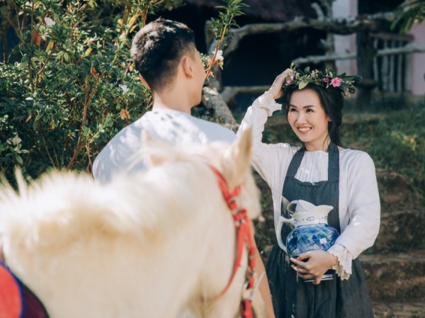 Võ Hạ Trâm lan toả hạnh phúc viên mãn trong MV mới quay tại Đà Lạt Võ Hạ Trâm lan toả hạnh phúc viên mãn trong MV mới quay tại Đà Lạt