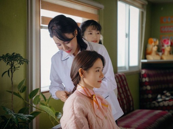 Tìm đâu ra hội chị em bạn dì đáng yêu như phim “Hạ Cánh Nơi Anh”? Tìm đâu ra hội chị em bạn dì đáng yêu như phim “Hạ Cánh Nơi Anh”?