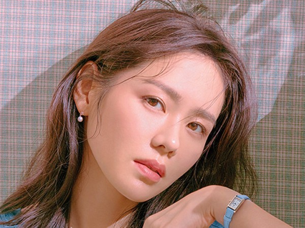 Ngạc nhiên chưa, Son Ye Jin lọt top “tứ đại nữ thần” cùng ba idol đàn em Ngạc nhiên chưa, Son Ye Jin lọt top “tứ đại nữ thần” cùng ba idol đàn em