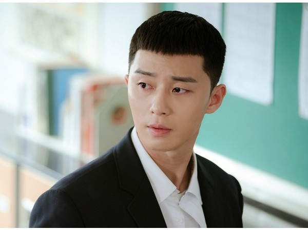 Đến chính Park Seo Joon cũng khuyên khán giả đừng cắt đầu hạt dẻ như mình Đến chính Park Seo Joon cũng khuyên khán giả đừng cắt đầu hạt dẻ như mình