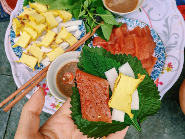 Ngày giao mùa tranh thủ thưởng thức sứa đỏ mềm mịn và trong veo như thạch Ngày giao mùa tranh thủ thưởng thức sứa đỏ mềm mịn và trong veo như thạch