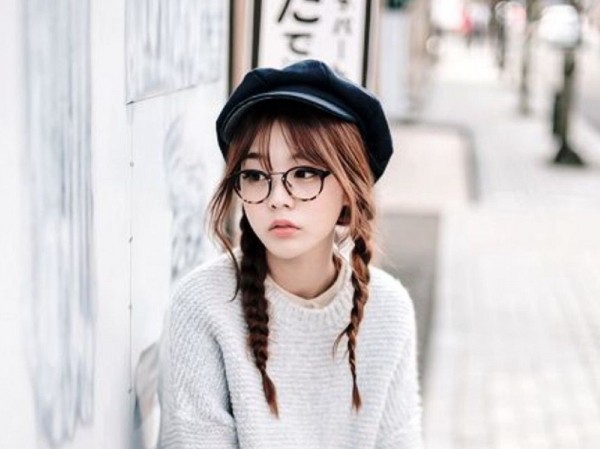 Vẫn là bạn nhưng trong mắt người ngoài và người thân thiết có gì khác nhau? Vẫn là bạn nhưng trong mắt người ngoài và người thân thiết có gì khác nhau?