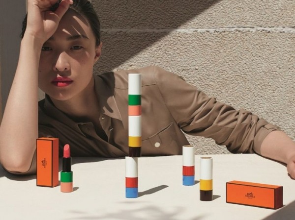 Hôm nay (4/3) là ngày thỏi son môi đầu tiên của Hermès lên kệ Hôm nay (4/3) là ngày thỏi son môi đầu tiên của Hermès lên kệ