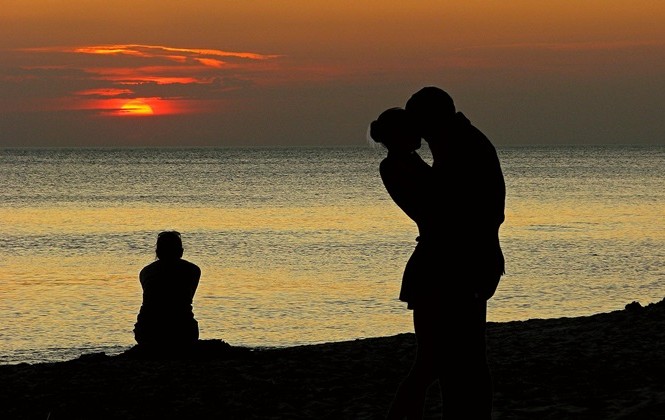 Không ghen có phải có phải không yêu? Không ghen có phải có phải không yêu?