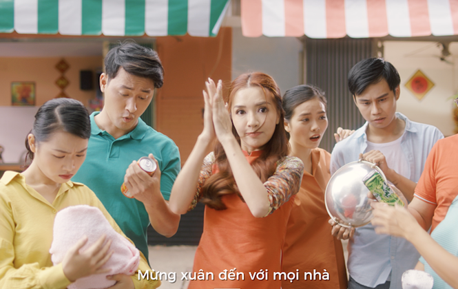 “Chuyện cũ bỏ qua “Chuyện cũ bỏ qua" mãi không hết hot, hội Youtuber đang nhiệt tình soi!