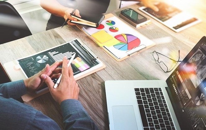 Bí quyết sau một đêm của Bí quyết sau một đêm của "chuyên gia bán buôn ngược" Kent Clothier