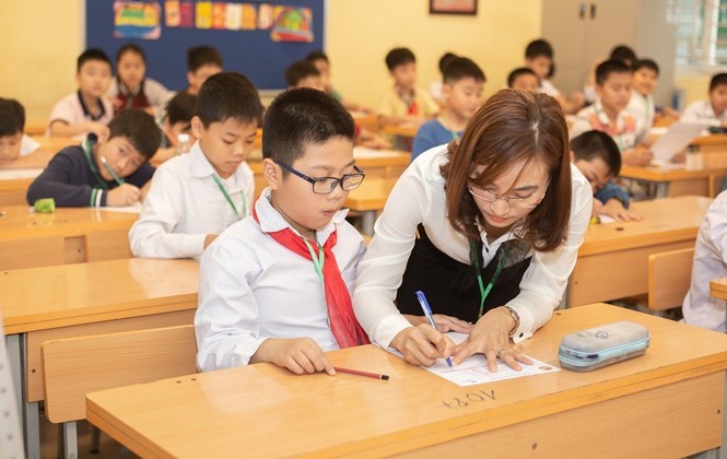 Khai mạc Cuộc thi Olympic Tiếng Anh Tiểu học lần thứ 16 Khai mạc Cuộc thi Olympic Tiếng Anh Tiểu học lần thứ 16