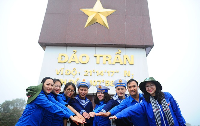 Thi trắc nghiệm về biển đảo trên ứng dụng “EREKA” Thi trắc nghiệm về biển đảo trên ứng dụng “EREKA”