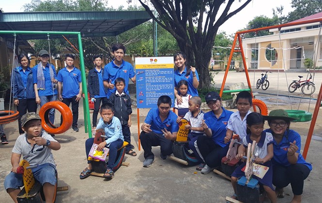 Chung tay nâng cao nhận thức cho học sinh về bảo vệ môi trường Chung tay nâng cao nhận thức cho học sinh về bảo vệ môi trường