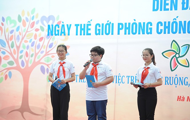 Hãy để trẻ ước mơ, đừng để trẻ phải làm việc sớm Hãy để trẻ ước mơ, đừng để trẻ phải làm việc sớm