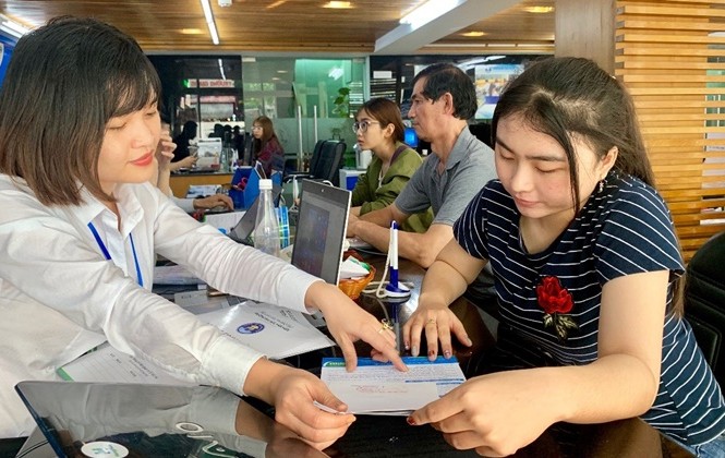 Xét tuyển học bạ: “Tấm vé vàng” bước vào cánh cổng đại học cho các sĩ tử Xét tuyển học bạ: “Tấm vé vàng” bước vào cánh cổng đại học cho các sĩ tử